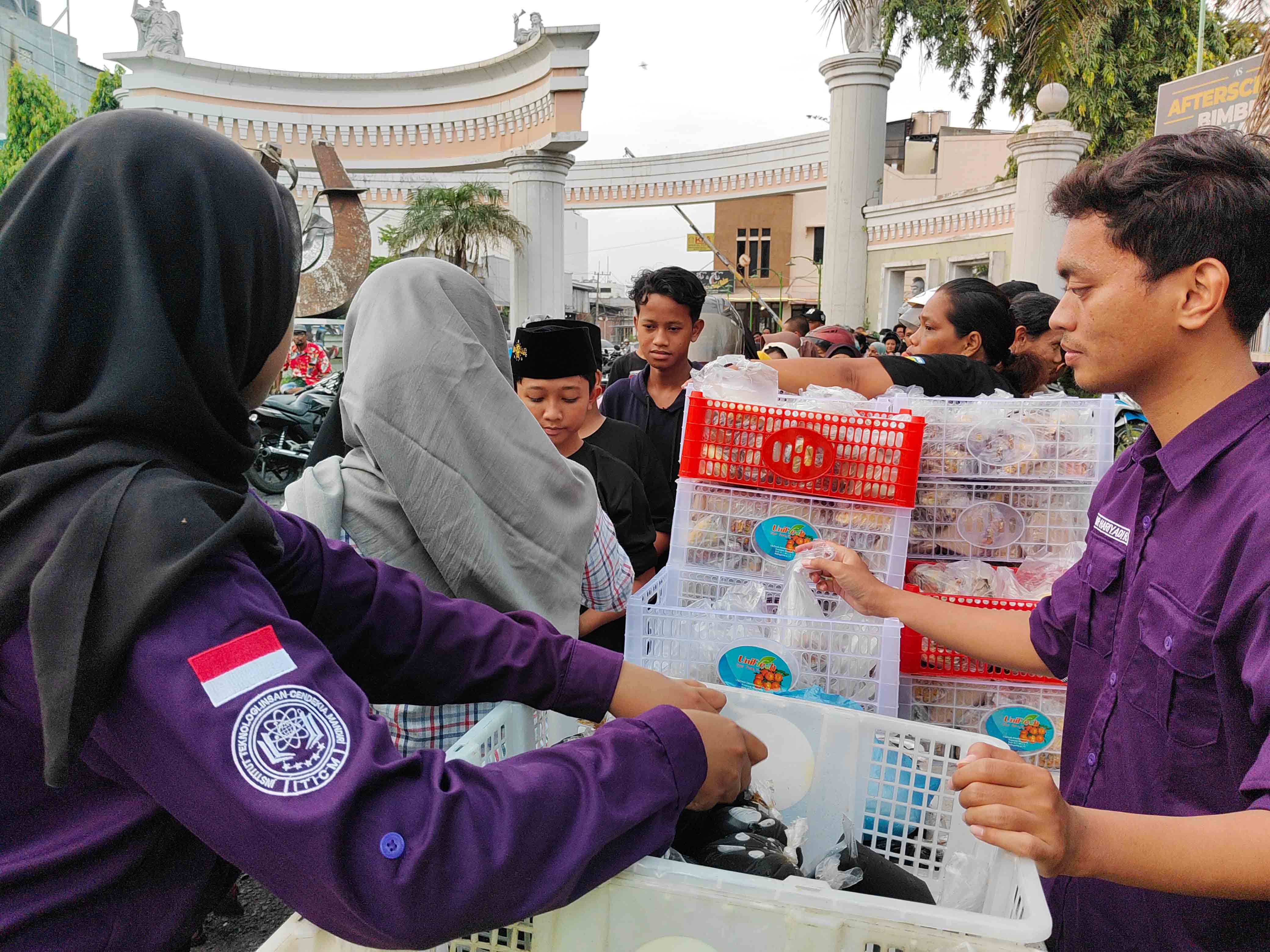 Berkah Ramadhan Semangat Berbagi ITICM Bersama GALENA RESCUE dan Entertaiment Jatim