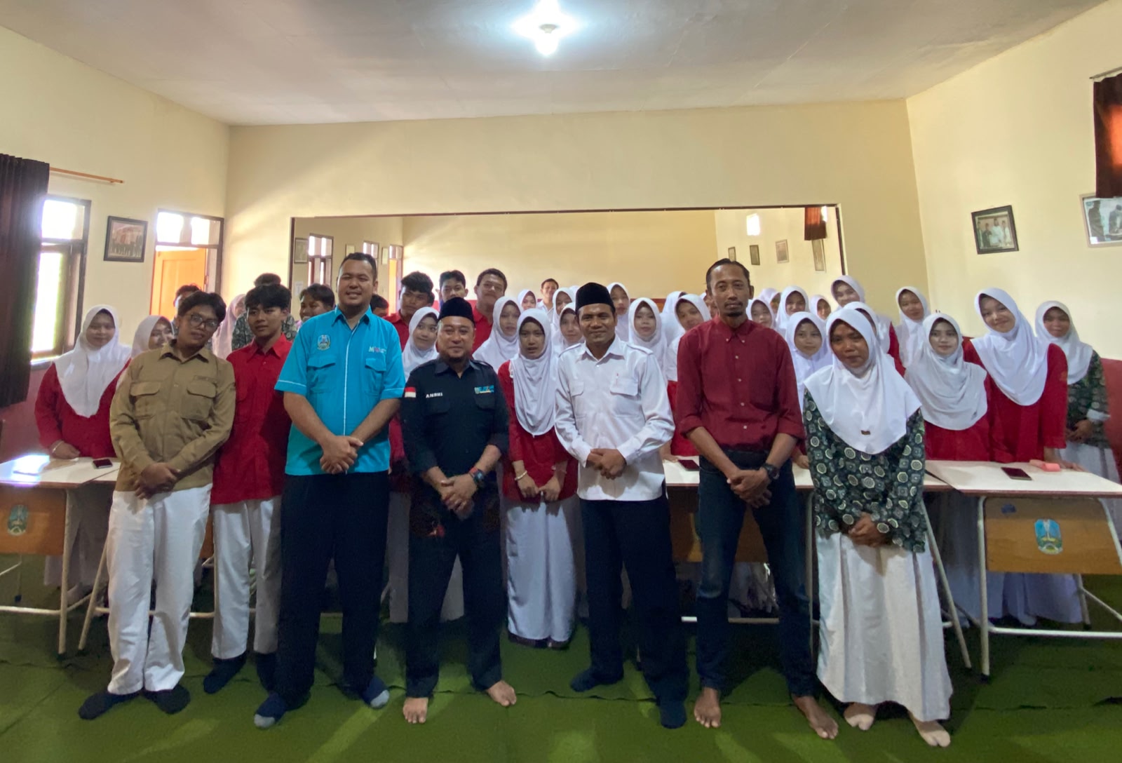 Kenalkan Seni Storytelling Konten, Dosen ITICM Sidoarjo Edukasi Puluhan Siswa di Jabung Bareng EJSC Malang