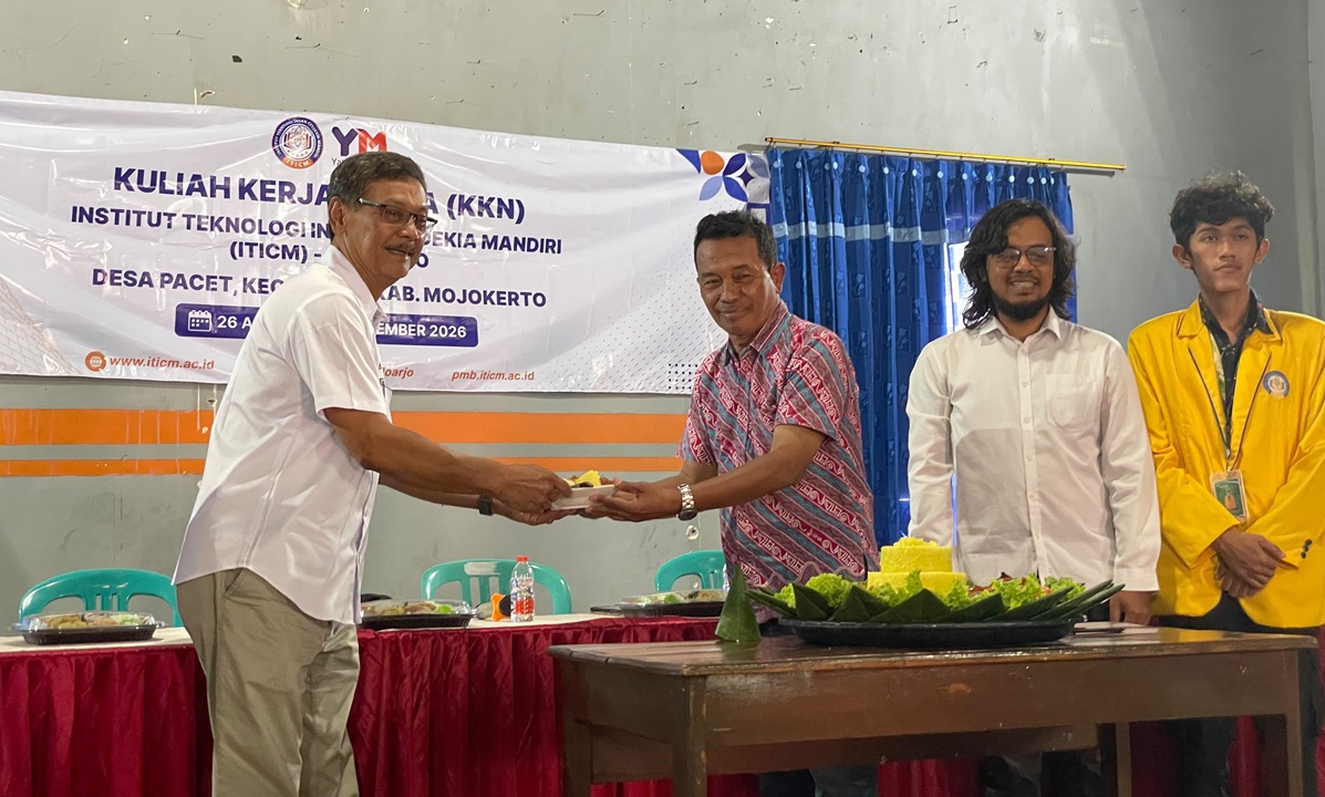 Kades Bangga Rektor ITICM Turun Langsung ke Pacet, Tantang Mahasiswa KKN Berkontribusi dalam 2 Hal Ini