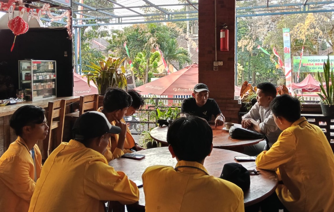 Hadirkan Inovasi Digital, Mahasiswa KKN Kelompok 1 ITICM Rancang Pelatihan AI Bersama BUMDes Pacet