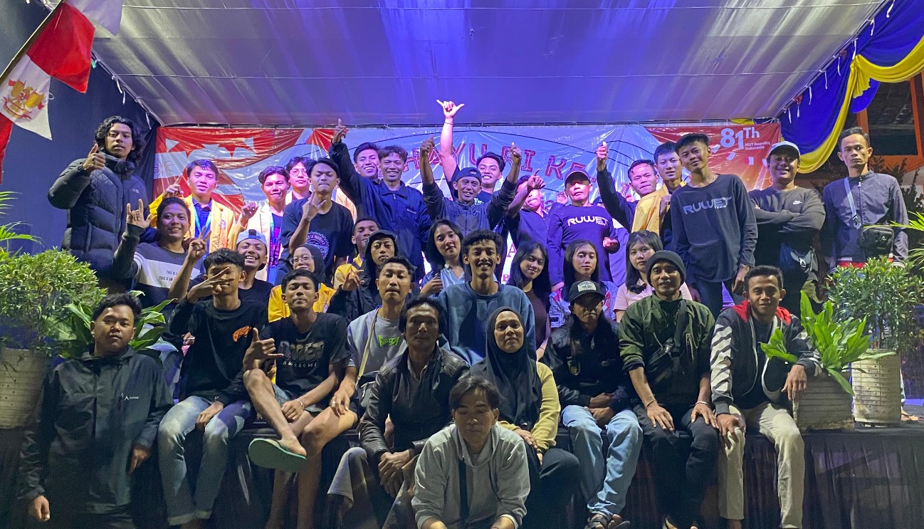 Pererat Keakraban dengan Warga, Mahasiswa KKN Kelompok 1 ITICM Sukses Kawal Panggung Gembira Dusun Pacet Utara