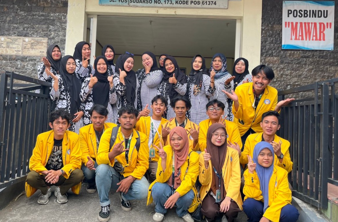 Wujudkan Kepedulian Kesehatan Warga, Mahasiswa KKN Kelompok 2 ITICM Bantu Pelaksanaan Posyandu di Pacet Made