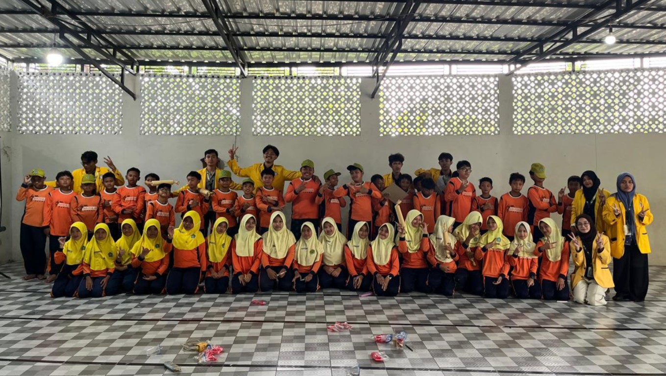 Tanamkan Nilai Saling Menghargai, Mahasiswa KKN Kelompok 2 ITICM Beri Edukasi Anti Bullying untuk Siswa MIS Darussalam